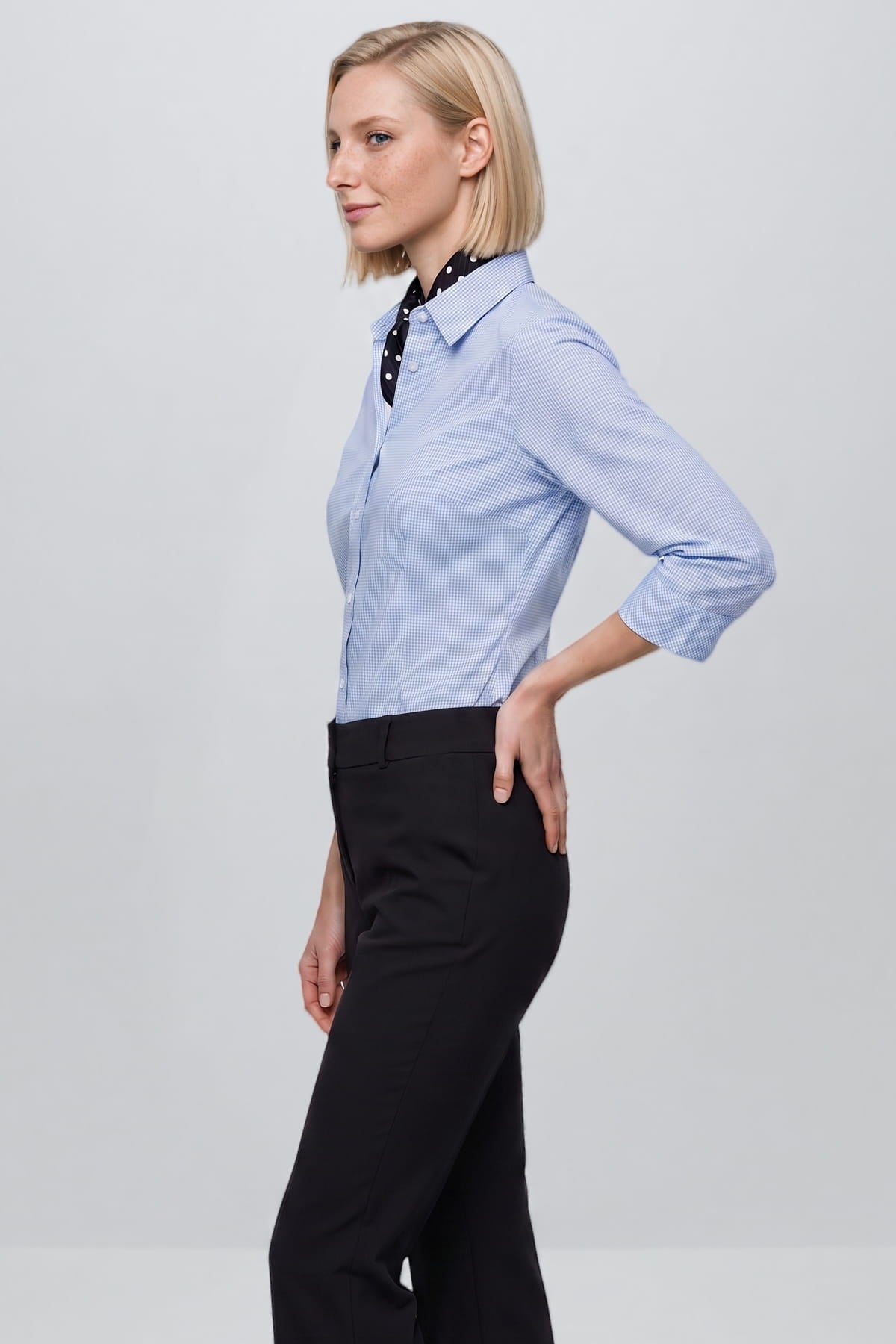 Schwarze Damen-Lycra-Hose, schmal zulaufend, Bund mit Gürtelschlaufen, Knöchellänge