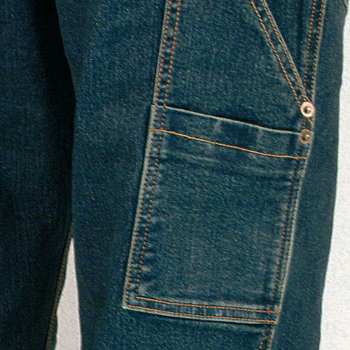 Jeanshose blau: seitliche Cargo-Tasche mit Knopf und abgesetztem Taschenbeutel
