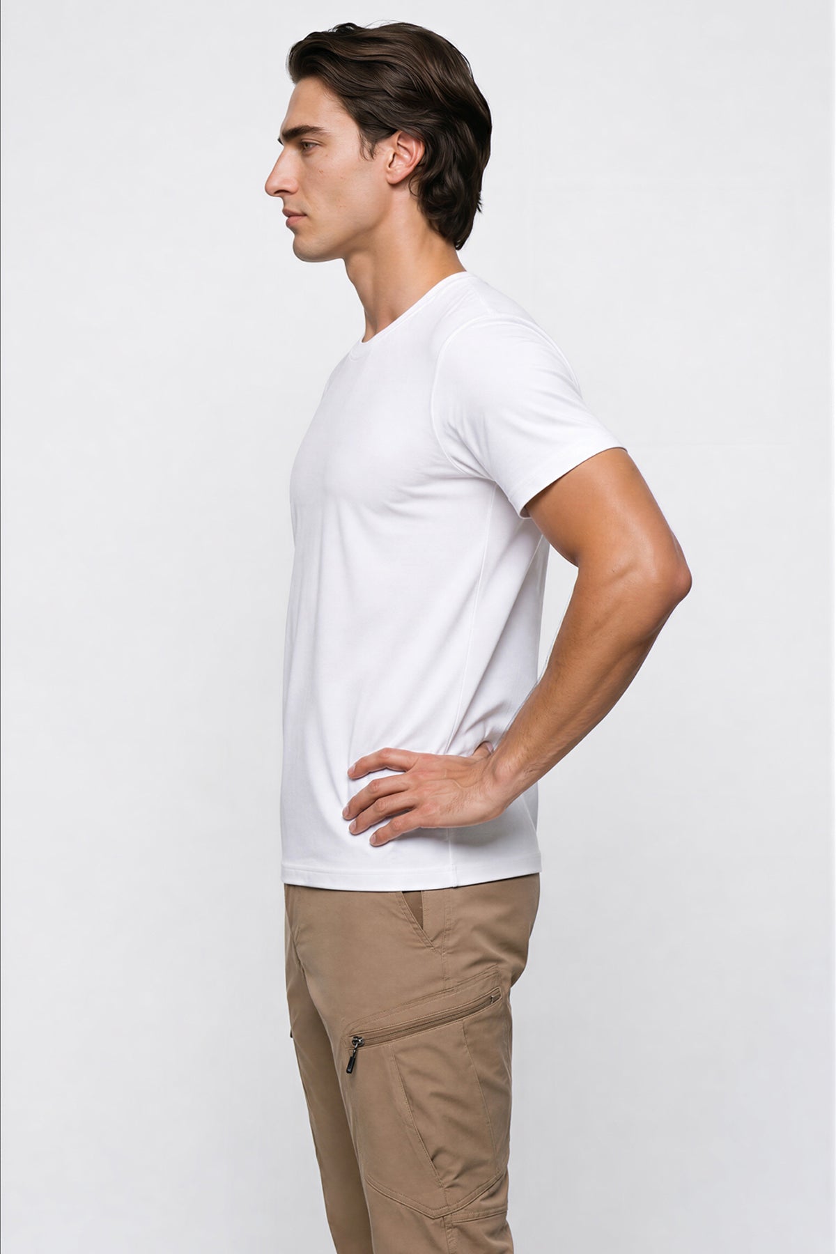 Beige Herren-Outdoorhose mit seitlicher Cargo-Tasche am Oberschenkel