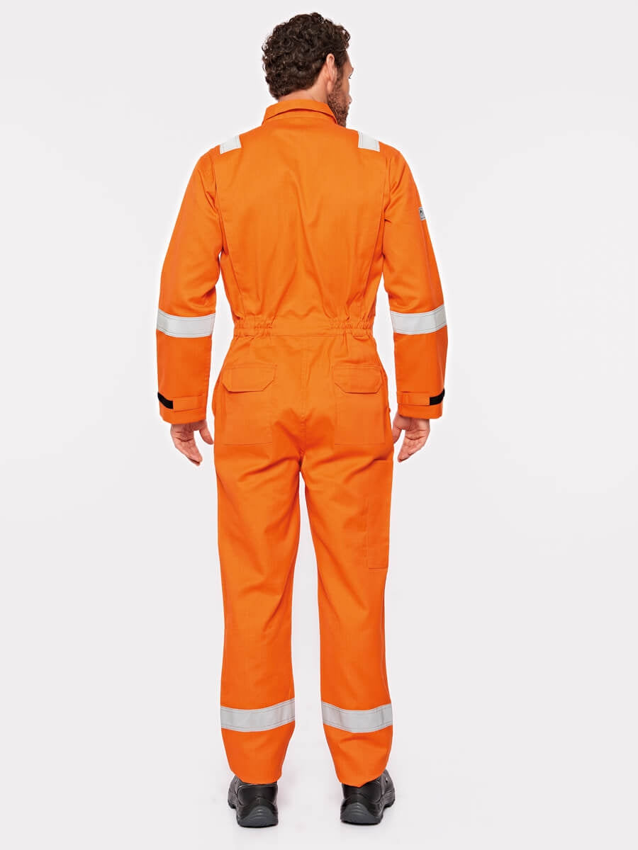 Flammhemmender Overall, orange Rückansicht mit Reflektorstreifen und Taschen