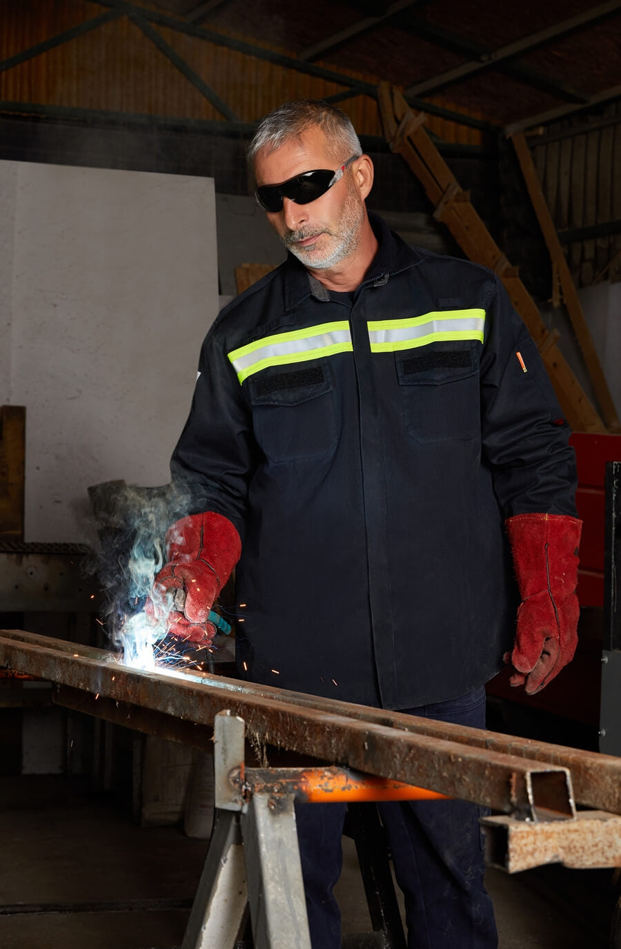 Flammhemmendes Herrenhemd ISMONTPRO Nomex® mit Reflexstreifen, Brusttaschen und Knopfleiste