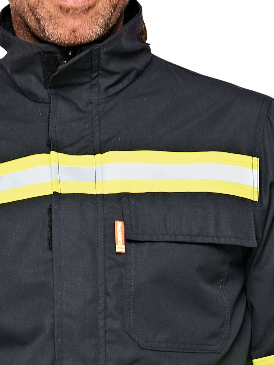 Ismontpro Nomex-Arc-Jacke Detail: Reflexstreifen, Reißverschluss und Brusttasche mit Klappe