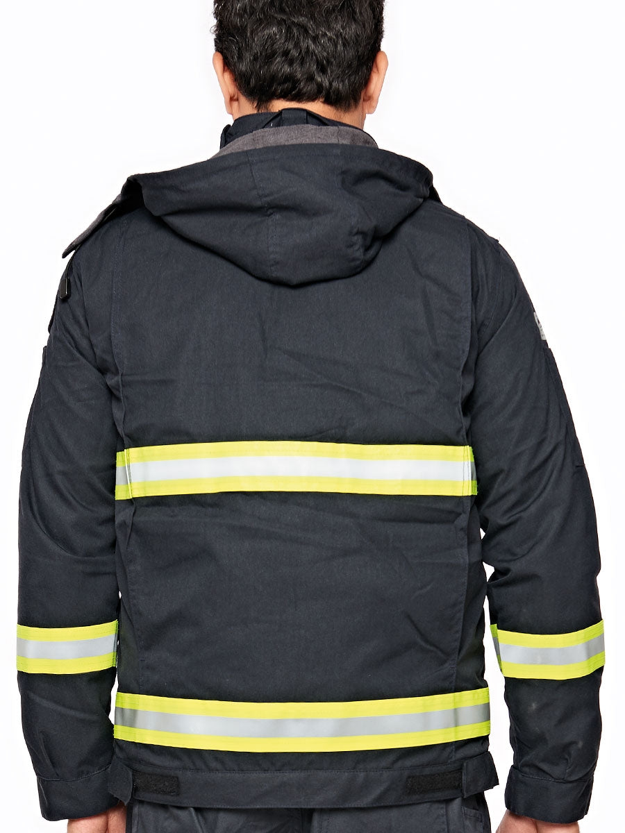 Rücken der Warnschutz-Parka mit Kapuze und gelb-weißen Reflexstreifen, dunkelblau