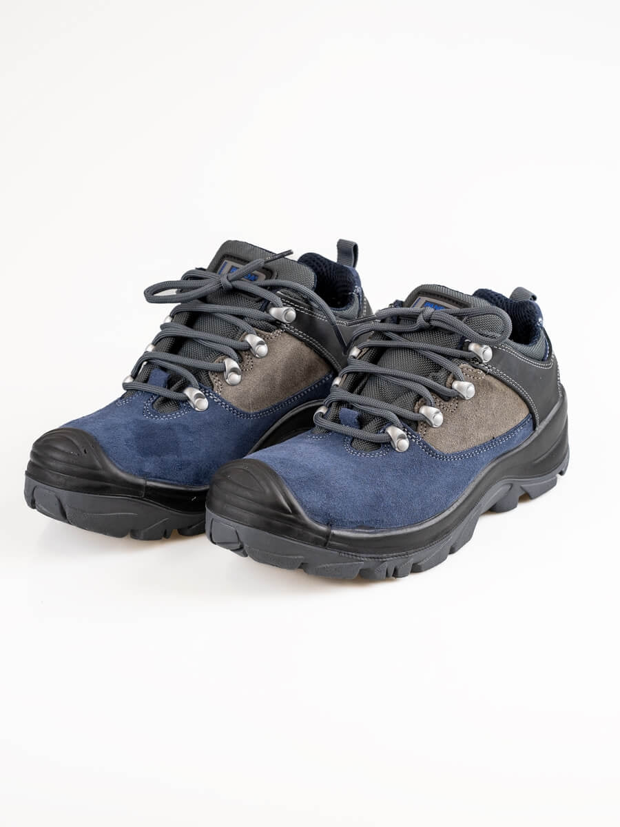 Paar Sicherheits-Halbschuhe mit Schnürung, blau-grauer Oberfläche und dunkler Profilsohle