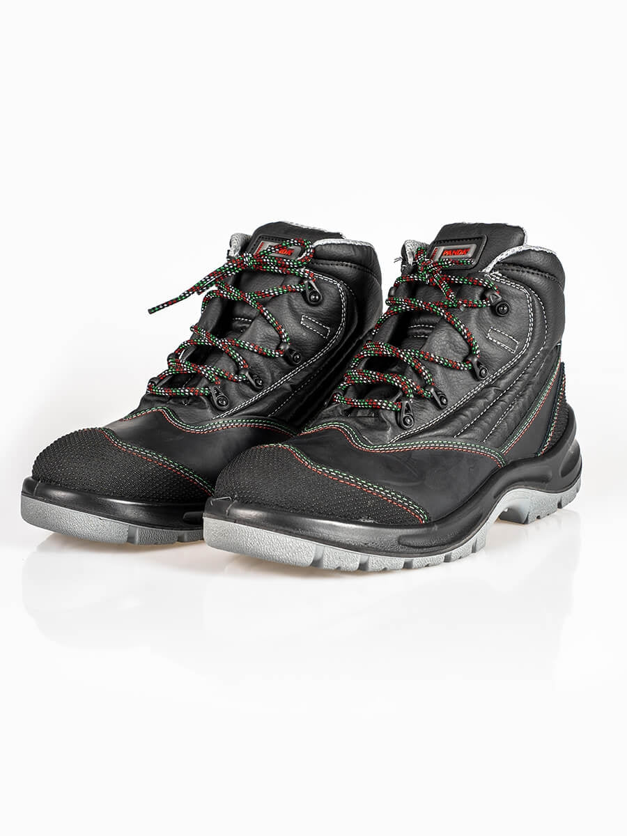 Paar Sicherheits-Schnürstiefel aus dunklem Leder mit Profilsohle und bunten Schnürsenkeln