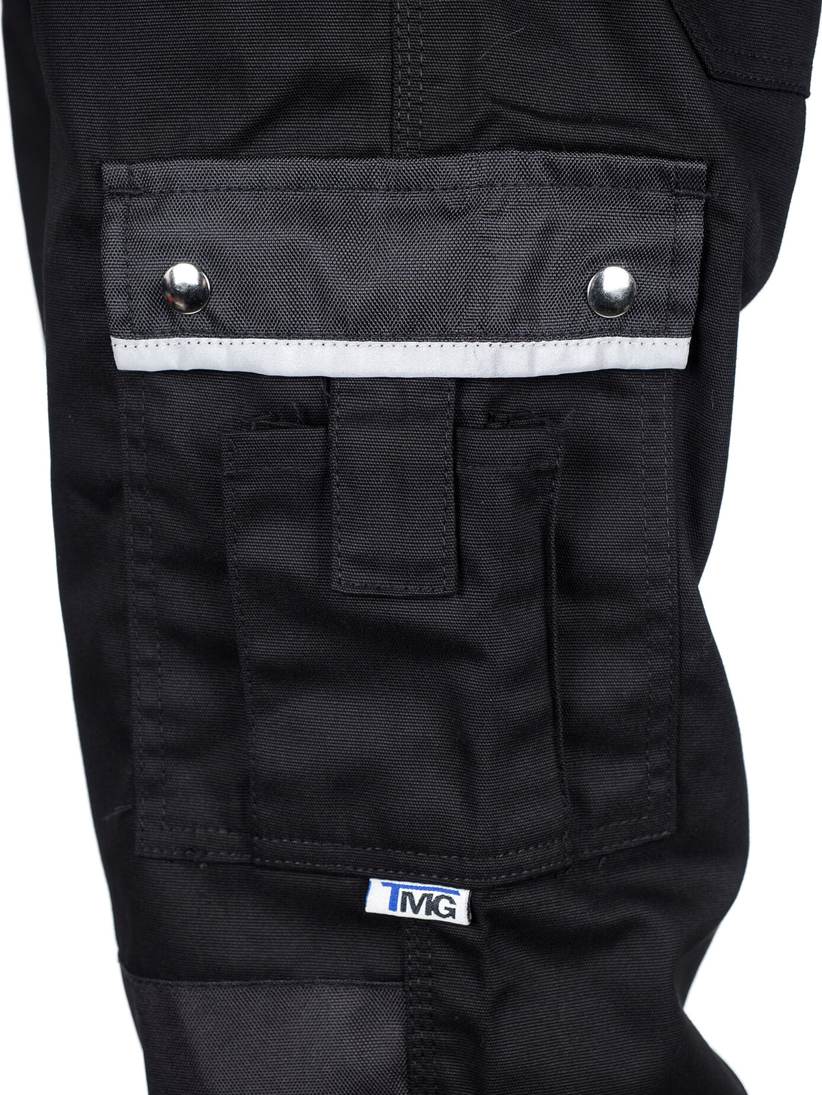 Schwarze Arbeitshose, Cargotasche mit Metallknöpfen und eingenähtem Label